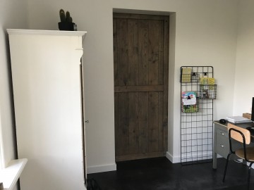 Achterzijde eiken schuifdeur