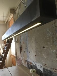 Dimbare ledlamp industrieel met staal