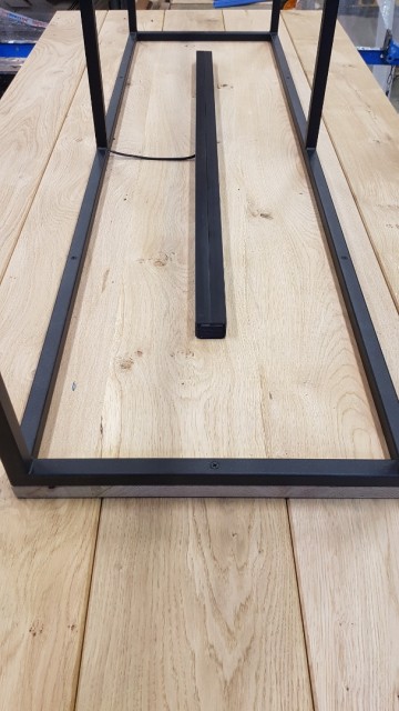 Eiken plafondlamp met staal loft