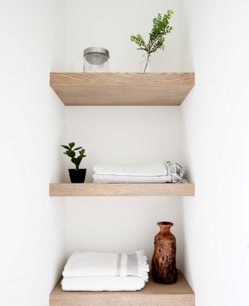 Eiken wandplanken in nis gemaakt