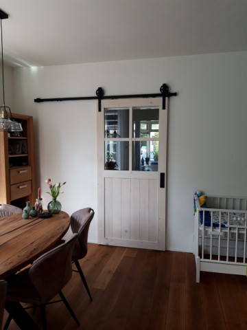 Houten schuifdeur met glas op maat 0