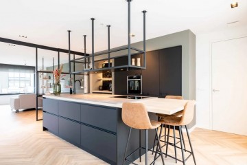 Kookeiland lampenrek met flessenrand