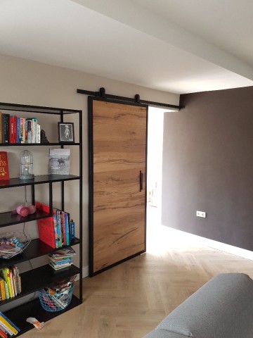Loftdeur met stalen frame eiken hout