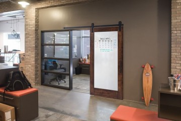 Loftdeur met whiteboard