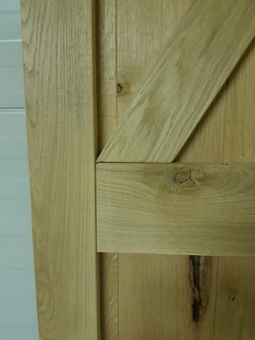 Midden detail eiken schuifdeur