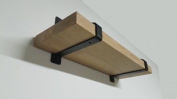 Plank met stalen drager