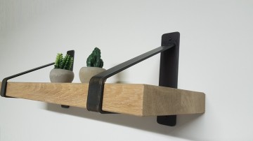 Stalen plankdrager  met eiken plank