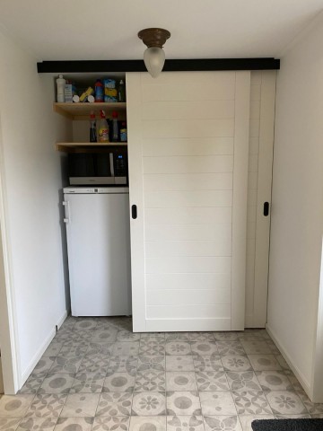 Webruimte met dubbele schuifdeuren 0