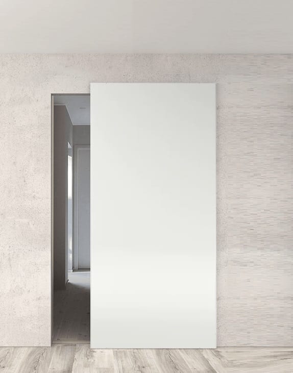 Moderne schuifdeur onzichtbaar voor de wand